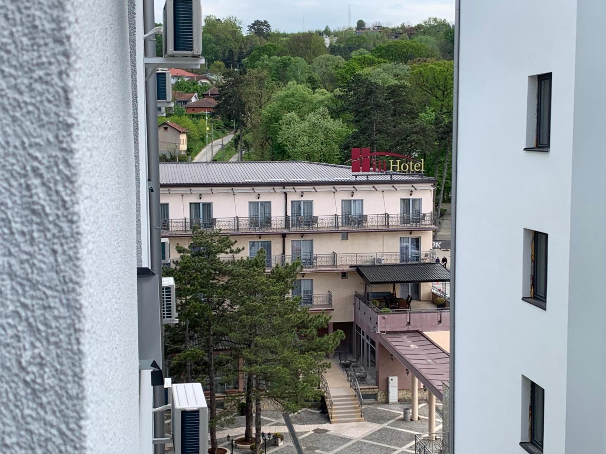 雅戈丁那De Lux Nedeljkovic公寓式酒店 外观 照片